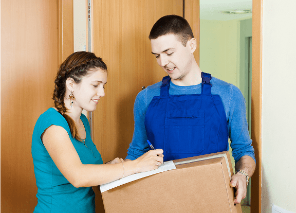 residential client thanking an e-logic mover for his hard work
